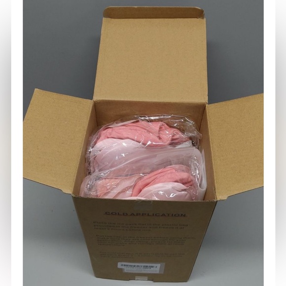 SuzziPad Cold Therapy Set Cap Socks Gloves Pink Reusable NEW - Picture 2 of 3